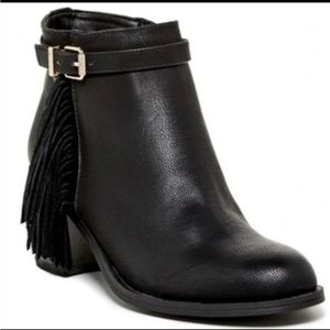 Circus Jolie Sam Edelman Black fringe boots Size 9.5